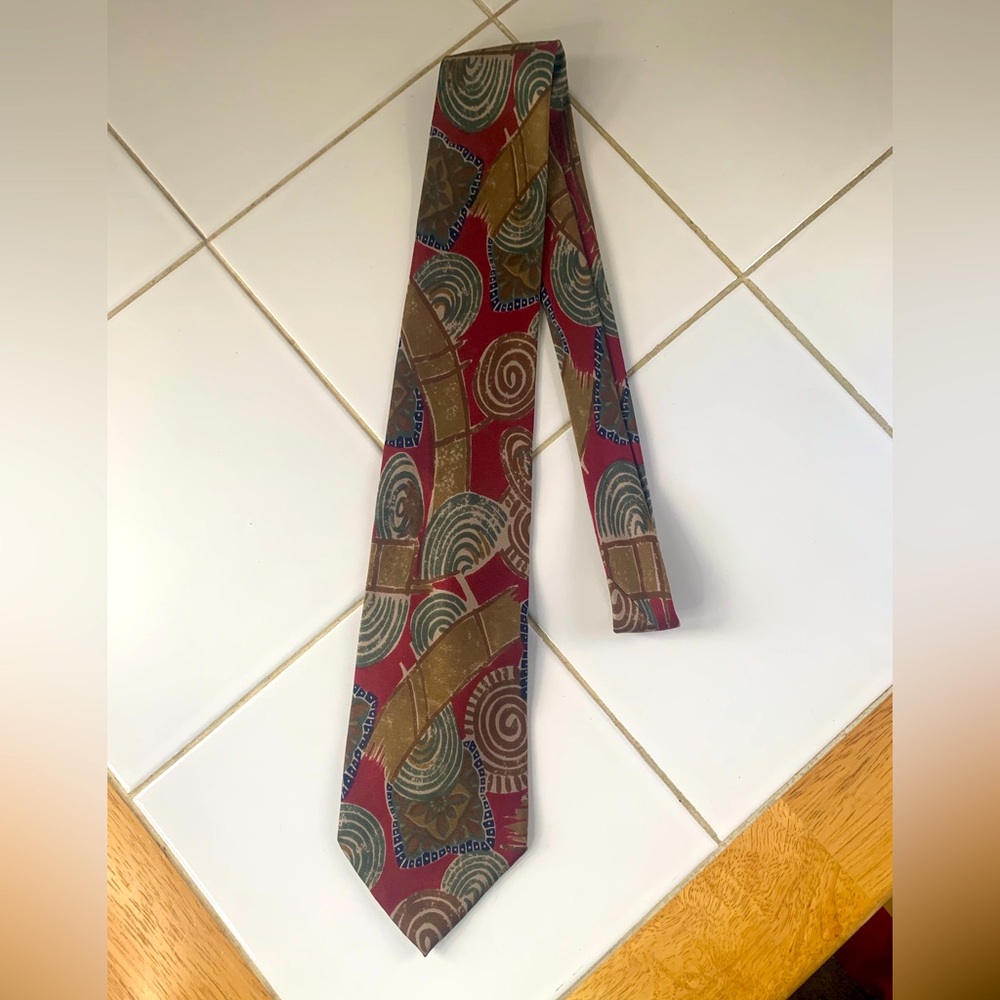 Jsaco 100% silk tie, made in Italy.